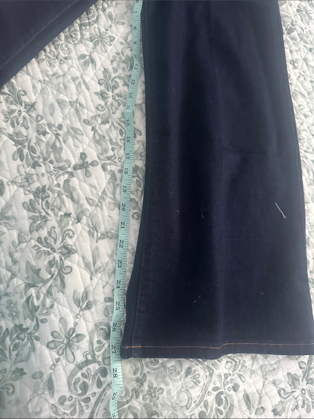 Frame Denim Wide-Leg Jeans in Deep Navy Pixie - Picture 6 of 7